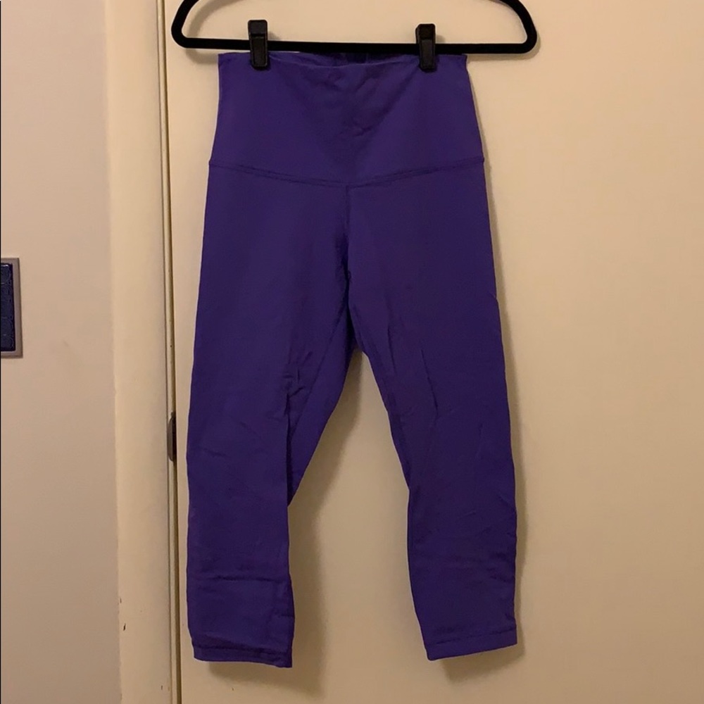 Lululemon crops.